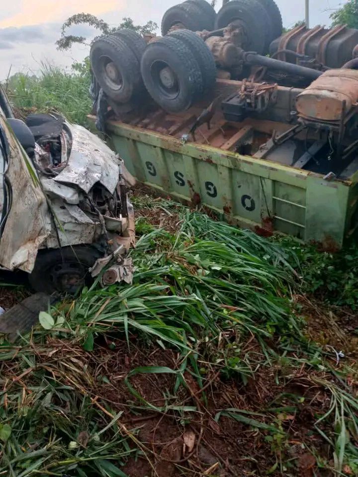 Truck kills three in Ogun expressway crash
