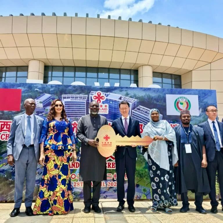 3rd from right: ECOWAS President, Dr Omar Touray; Chinese Ambassador to Nigeria, Yu Dunhai, 4th right; Nigeria’s Minister of State, Foreign Affairs, Amb. Bianca Ojukwu, 2nd right, and others, during the symbolic handover of the key to the iconic new ECOWAS Headquarters complex to ECOWAS by China(NAN).