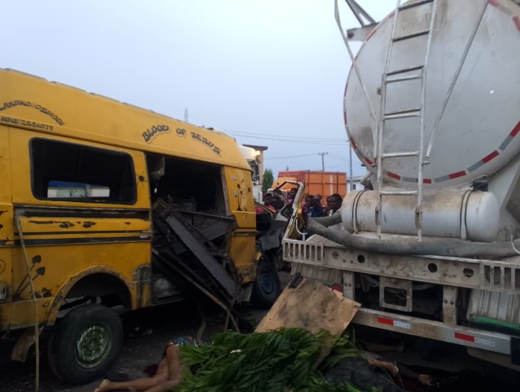 BREAKING: Over 8 dead in tanker - bus crash in Abule Egba