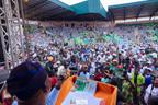 Senator Adeola empowers 3,000 Ogun central traders with N75,000 grants