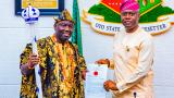 Despite kingmakers’ opposition, Makinde presents staff of office to new Alaafin
