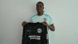 Nnadozie joins Brighton from Paris FC