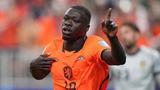Netherlands crush Sweden 5-1 to boost World Cup hopes
