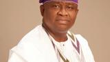 Senator Adeola empowers 3,000 Ogun central traders with N75,000 grants