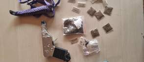 Police arrest suspected robber, recover fake gun, drugs