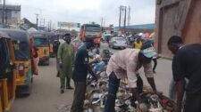Ejigbo Chairman leads clean-up, warns residents against illegal refuse dumping