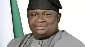 Sen. Adeola facilitates 5,360 solar streetlights across Ogun