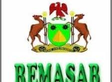 Kano metropolis chokes on waste as refuse management efforts fall short…as mechanics, residents dump refuse on major roads