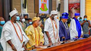 The disgrace of the throne: When traditional rulers abandon their mandate