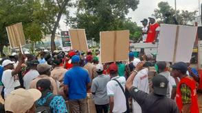 Heavy security presence as SSANU, NASU members protest unpaid salaries in Abuja