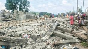 Lagos govt demolishes buildings erected under powerlines