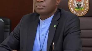 Alia urges labour unions to shelve planned protest