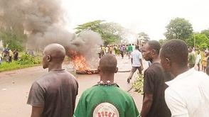 Benue: Tension heighten as protesters destroy property, clash with Police over insecurity