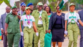 Sanwo-Olu gifts over N425m to corps members, pledges N5bn for permanent site