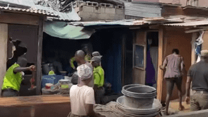 Lagos govt begins demolition of shanties along Adeniji Adele drainage