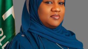 Zamfara Gov’s Wife distributes Sallah packages to 1000 women