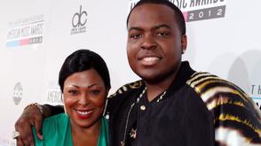 American singer, Sean Kingston, mother accused of wire fraud, face 20 years in prison