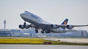 Lufthansa extends suspension of flights to the Middle East for an additional week