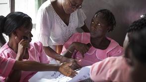 WHO issues new guidance to expand midwifery care globally