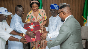 Okpebholo receives Royal Gift from Oba Of Benin