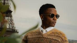 Wizkid throws shades at Davido’s uncle, Gov Adeleke: you don’t see my uncle dancing online