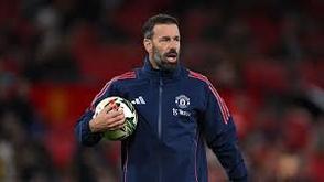 EPL: van Nistelrooy is set to continue in his interim role at Manchester United until November 11