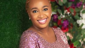 Reading helps to make bold decisions – Author