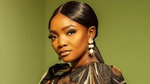 I don’t take Brymo, Samklef seriously – Simi