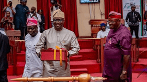 Makinde signs N892bn 2026 budget, prioritizes production over consumption