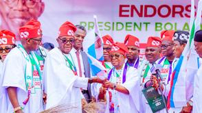 Oyetola declares Osun APC a united family as PDP heavyweights defect
