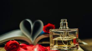 Valentine: Men dominate Lagos gift market as perfumes, wigs drive sales surge