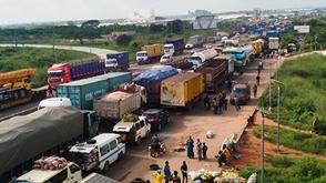 Truck breakdown disrupts traffic at Ipodo junction