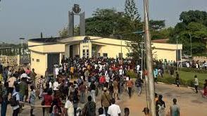 OAU students protest against new transport policy