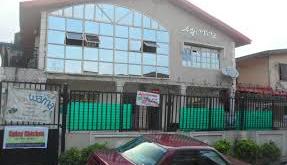 Chaos at Ibadan hotel, as residents mob man