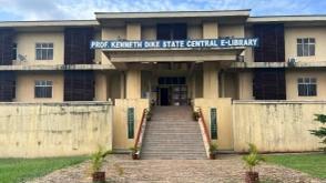 Expert urges students to visit libraries during school holidays
