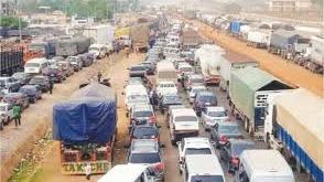 Gridlock: Motorists, commuters laud FRSC boss’ personal intervention on Abuja-Kaduna road