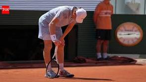 Sinner crashes out of French Open in stunning second-round collapse