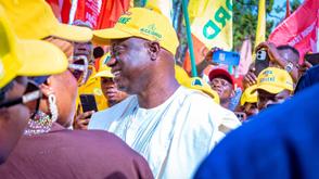 Rep. member supports Adeleke’s campaign with 10 buses, 150 motorcycles