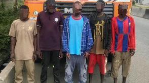 Lagos police nab 5 suspected vandals, recover truckload of iron rods