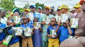 Taiwo distributes learning materials to Pupils, Students in Ipokia