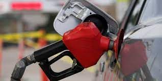 Motorists, commuters decry delay in petrol price cuts