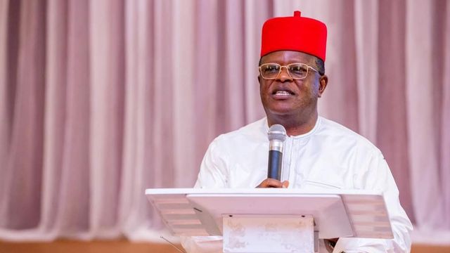 FG, manufacturers peg price of bag of cement at N8,000