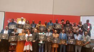 100 tourism practitioners receive travel global leaders award
