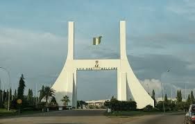 Nigerians urge FG to mitigate economic challenges