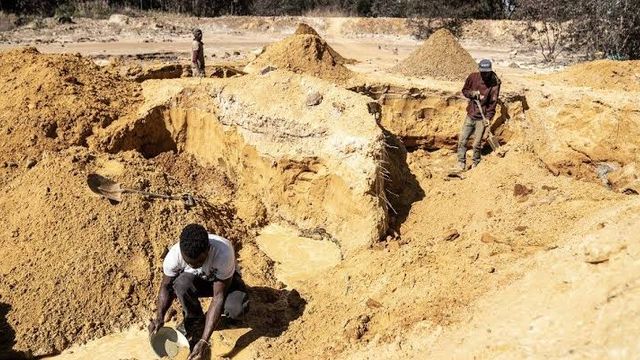 FG shuts down illegal gold mine in kogi