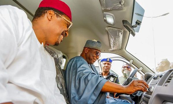 PCNGi presents CNG buses, wheelers to Kwara state