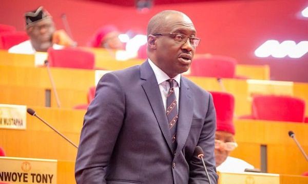 Cross River Senator dumps PDP, joins APC