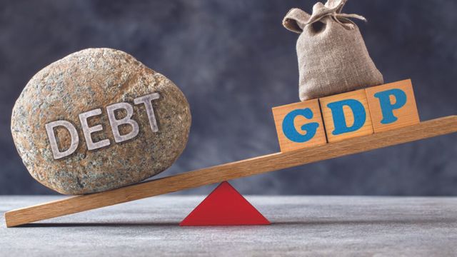 Experts warn of looming fiscal crisis as Nigeria’s debt levels raise