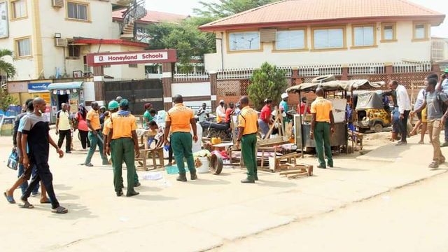 LAGESC arrests 51 street traders, miscreants in late-night raid