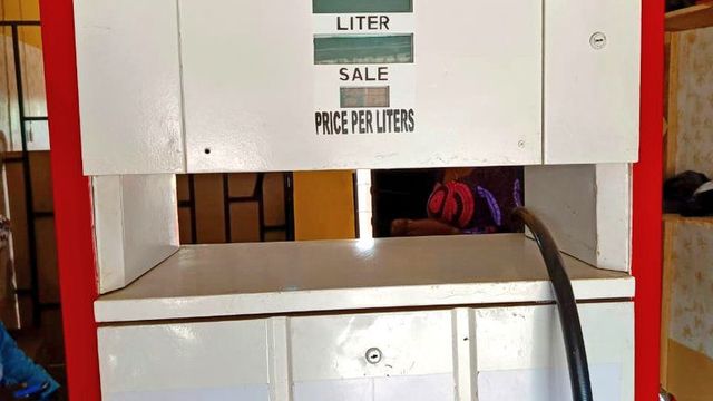 NAFDAC seals 50 Kaduna outlets selling cooking oil in dirty environment